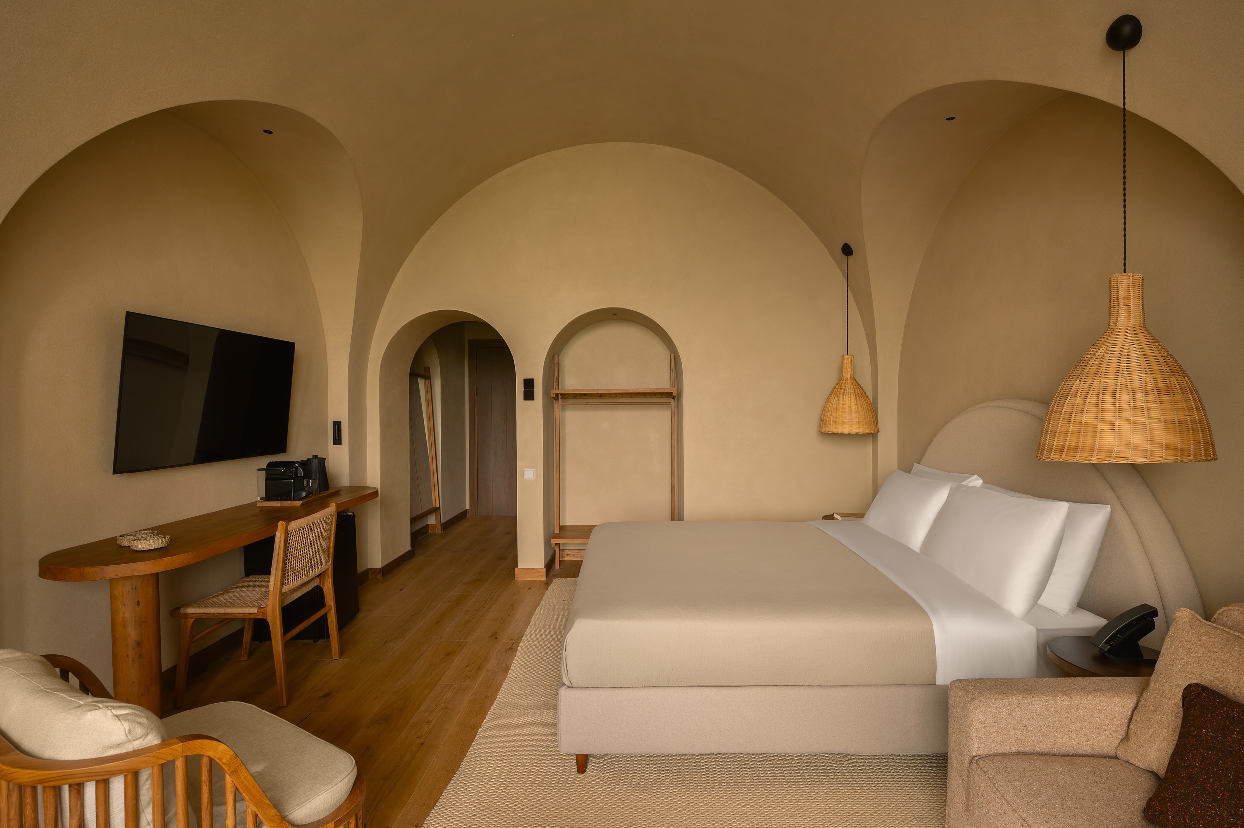 Classic / Executive King Chamber with Village View